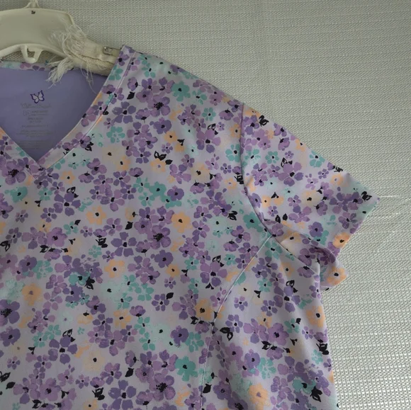 Willow Brook Floral Flowers Scrub Top Shirt Pockets Adult Women's 2XL - Picture 5 of 10